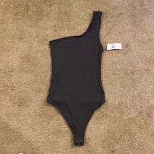 NWT!! American eagle one shoulder body suit